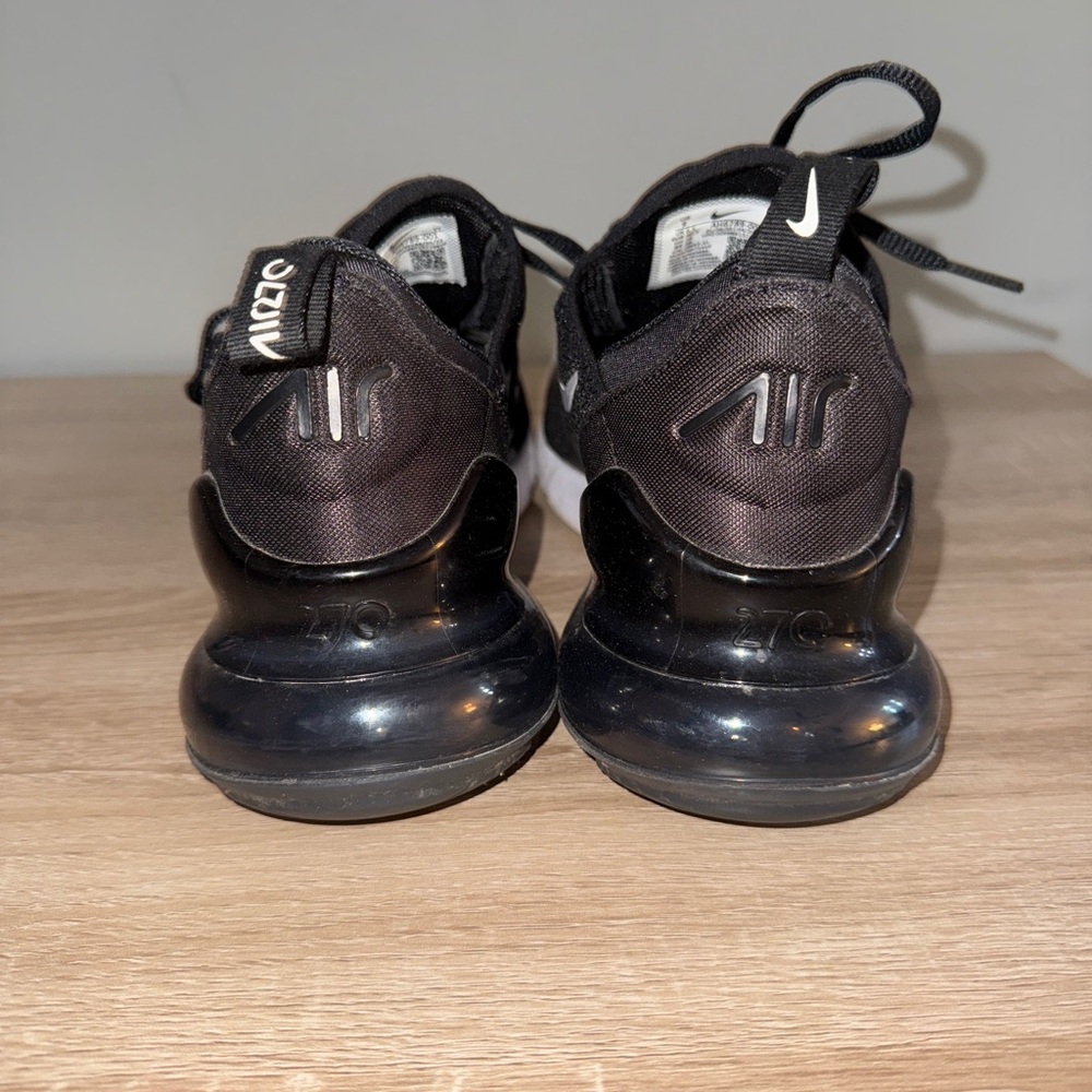 Nike Air Max 270 Black and White Sneakers - Size 9 - Picture 4 of 6